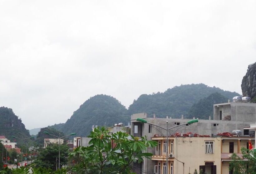 هتل Golden Forest Homestay