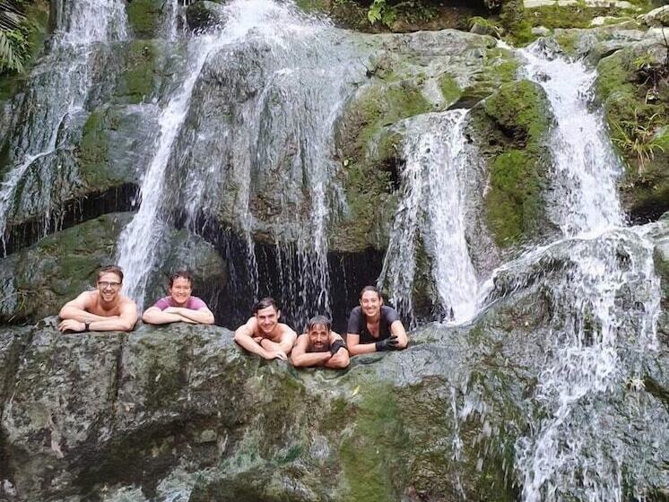 هتل Golden Forest Homestay