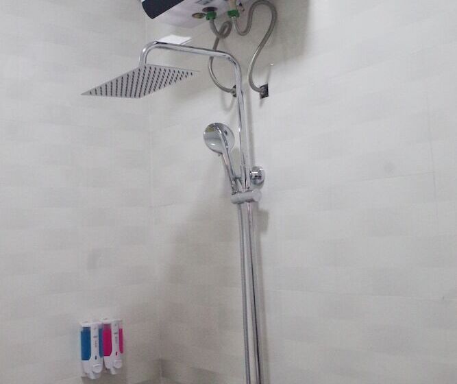 هتل Golden Forest Homestay