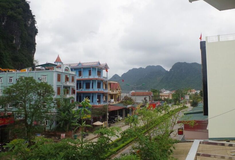 هتل Golden Forest Homestay