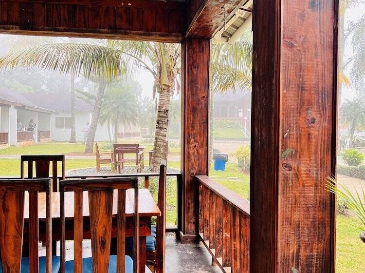 هتل Jardines Del Montaña