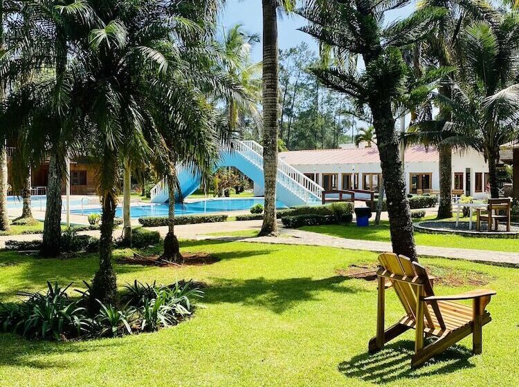 هتل Jardines Del Montaña