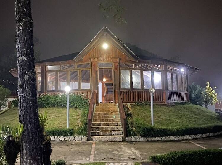 هتل Jardines Del Montaña