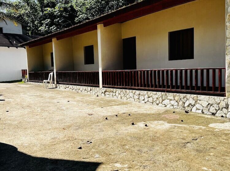 هتل Jardines Del Montaña