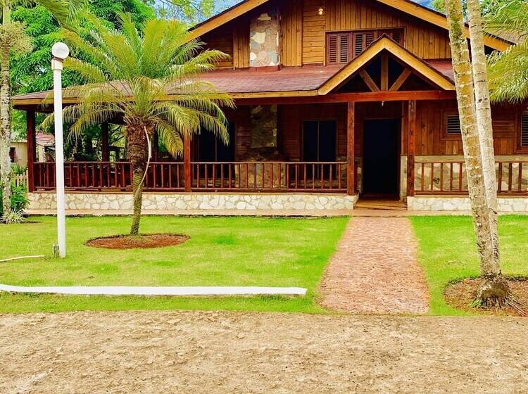 هتل Jardines Del Montaña