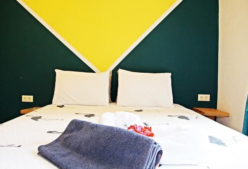 فندق Kas 11 Oda Boutique Pension