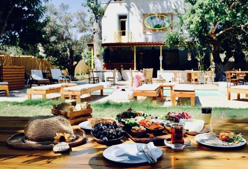 فندق Kas 11 Oda Boutique Pension