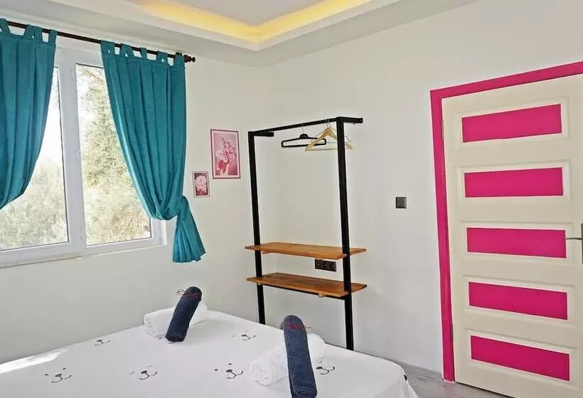 هتل Kas 11 Oda Boutique Pension
