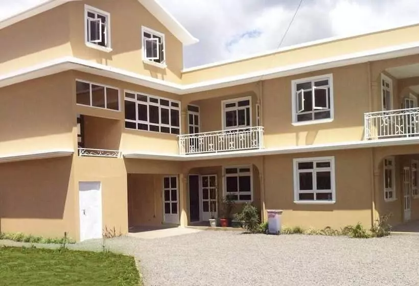 هتل L'ile Maurice Hostel