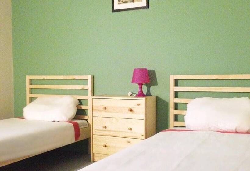 هتل L'ile Maurice Hostel