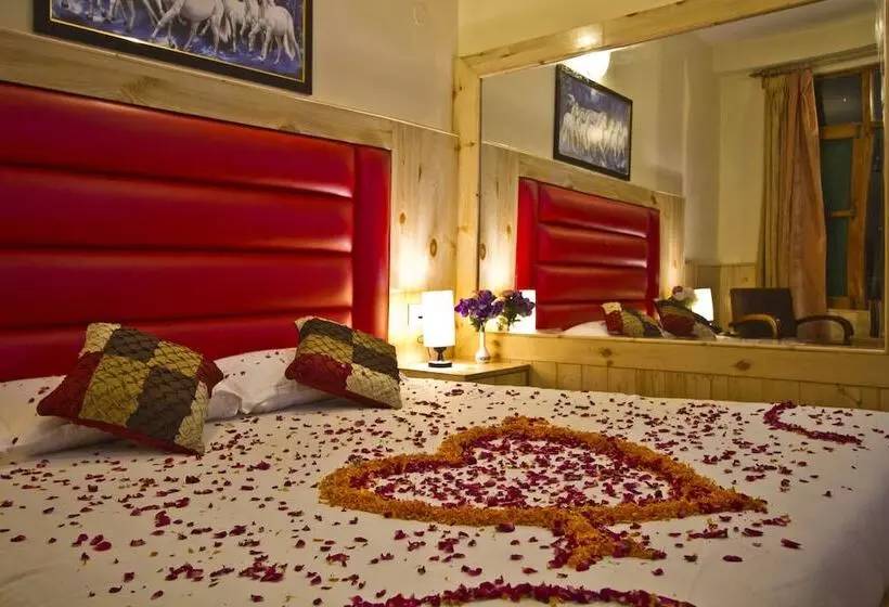 Hotelli New Harmony Inn