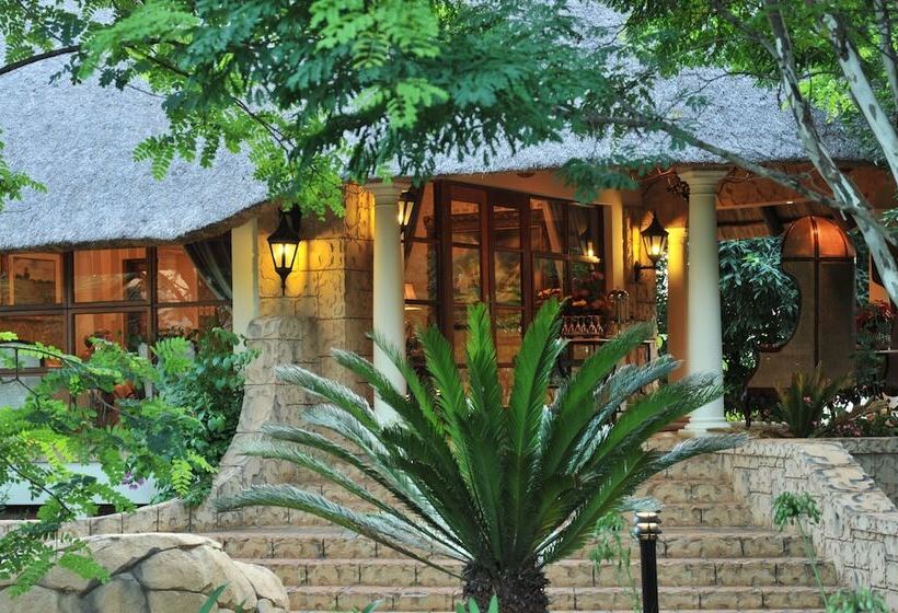 Отель Summerfield Luxury Resort & Botanical Garden