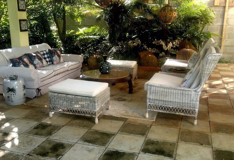 Отель Summerfield Luxury Resort & Botanical Garden