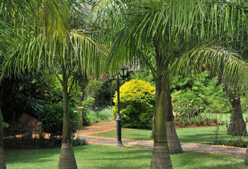 Отель Summerfield Luxury Resort & Botanical Garden