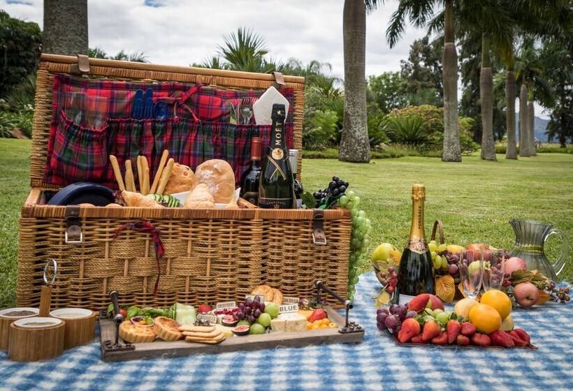 Отель Summerfield Luxury Resort & Botanical Garden