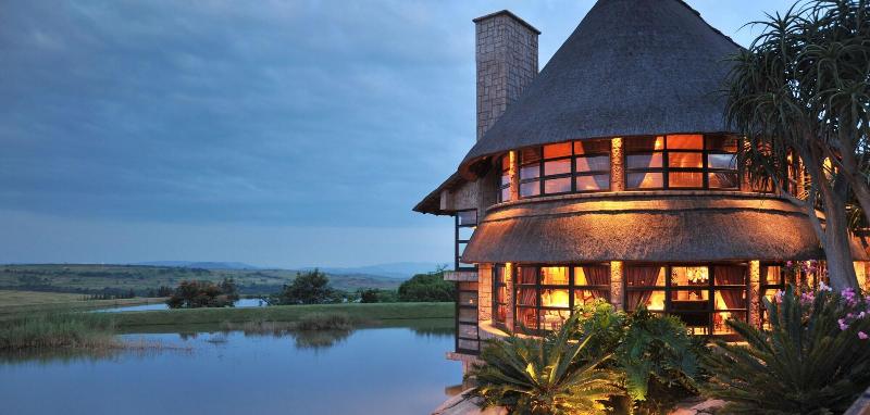 Отель Summerfield Luxury Resort & Botanical Garden