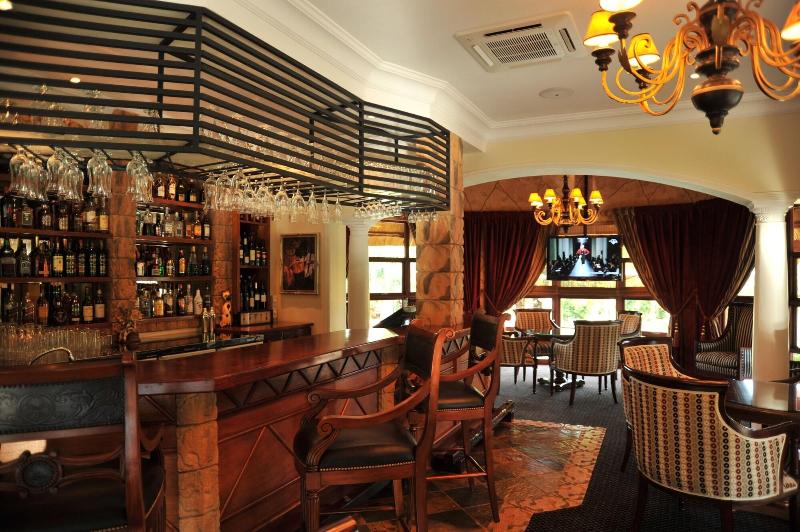 Отель Summerfield Luxury Resort & Botanical Garden