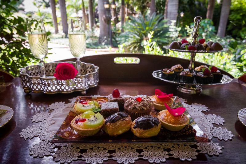 Отель Summerfield Luxury Resort & Botanical Garden