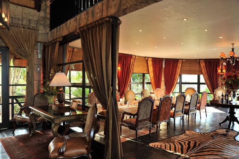 Отель Summerfield Luxury Resort & Botanical Garden