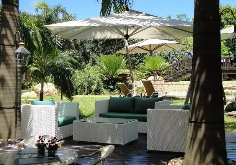 هتل Summerfield Luxury Resort & Botanical Garden