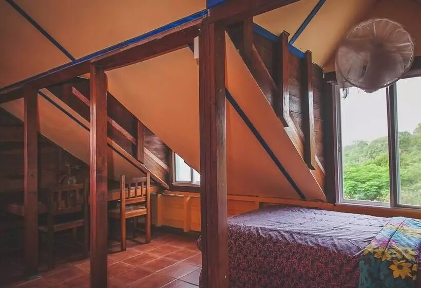 هتل Tesoro Escondido Lodge And Cabins