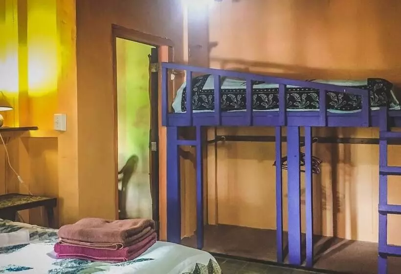 هتل Tesoro Escondido Lodge And Cabins