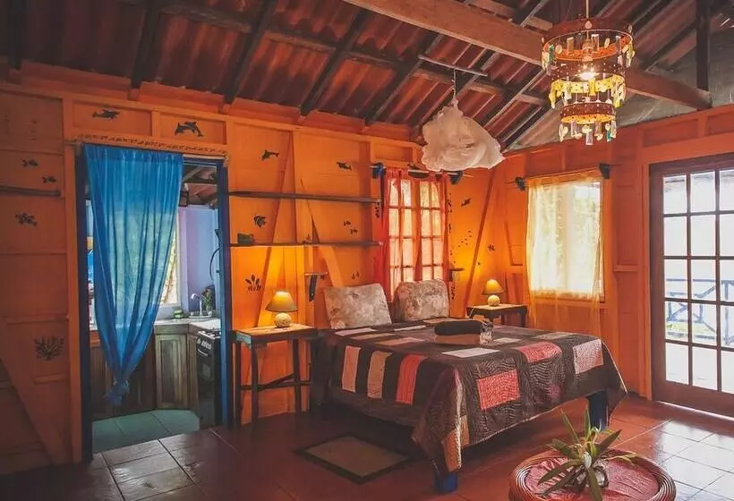 هتل Tesoro Escondido Lodge And Cabins