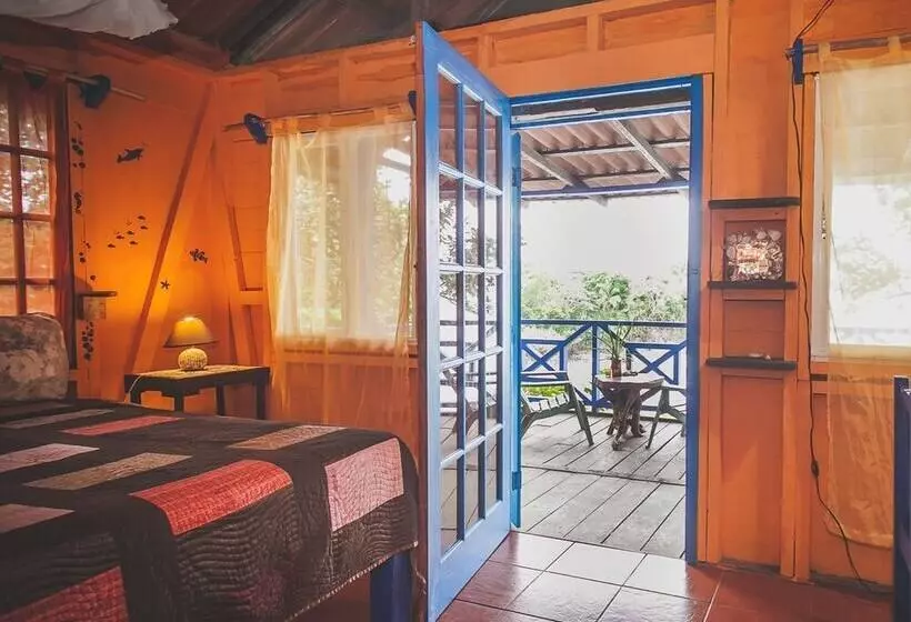 هتل Tesoro Escondido Lodge And Cabins
