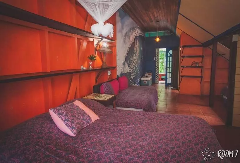 هتل Tesoro Escondido Lodge And Cabins