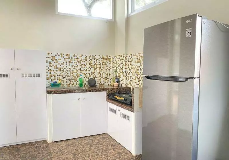 Majatalo Guesthouse Putri Griya Fikarda