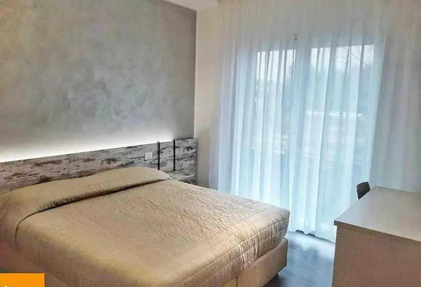 Aamiaismajoitus (B&B) Alloggi Al Melograno