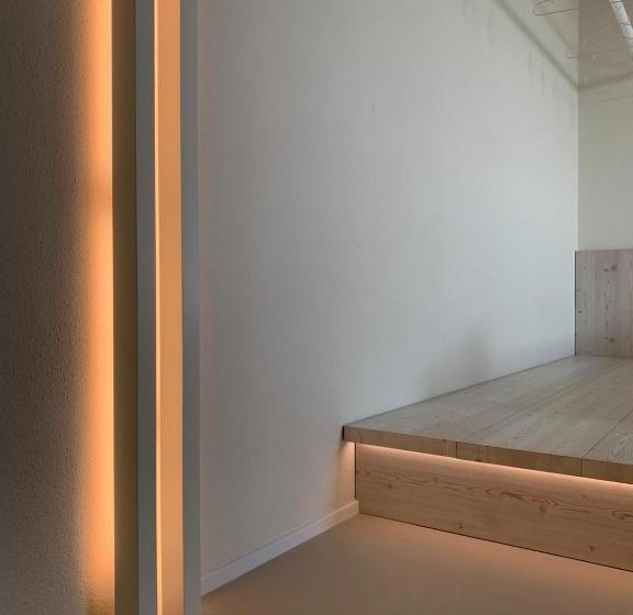 ホテル La Pervinca  Ospitalita, Natura, Cura