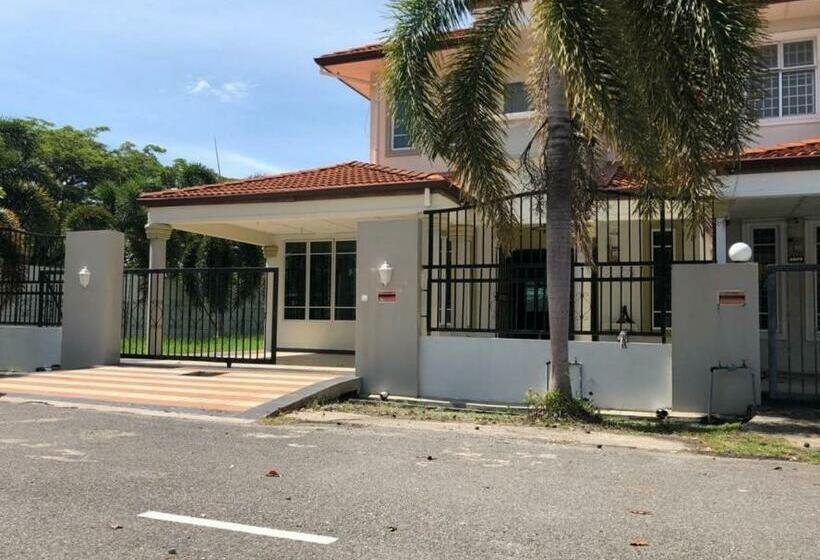 Hotel Oyo 90342 Sena Home Homestay #828