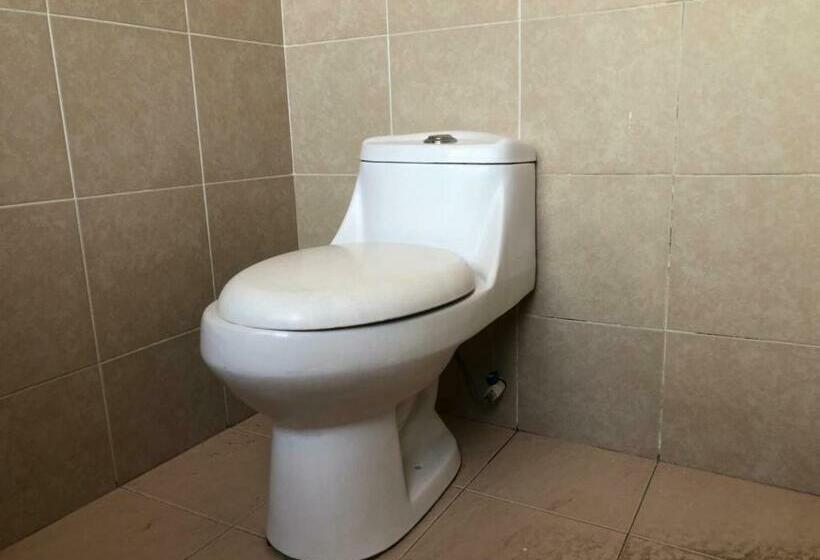 Hotel Oyo 90342 Sena Home Homestay #828