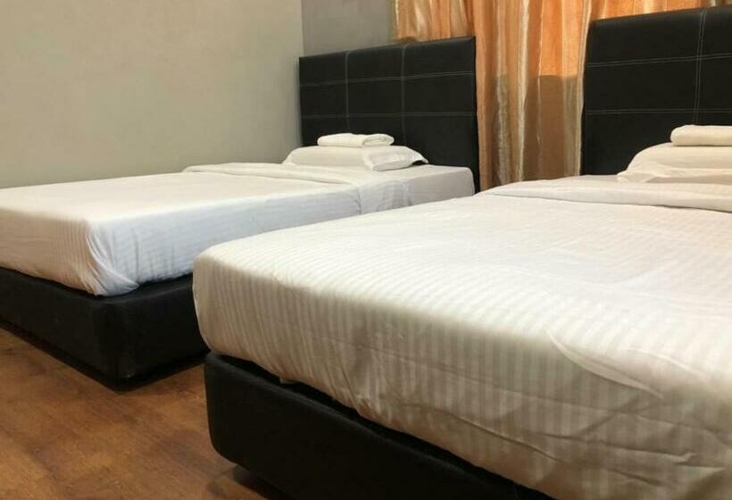 Hotel Oyo 90342 Sena Home Homestay #828