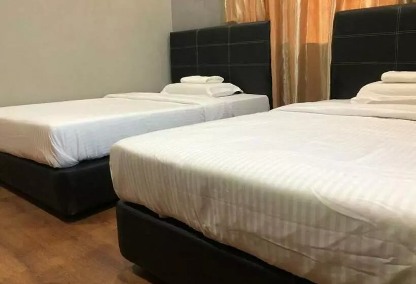 ホテル Oyo 90342 Sena Home Homestay #828