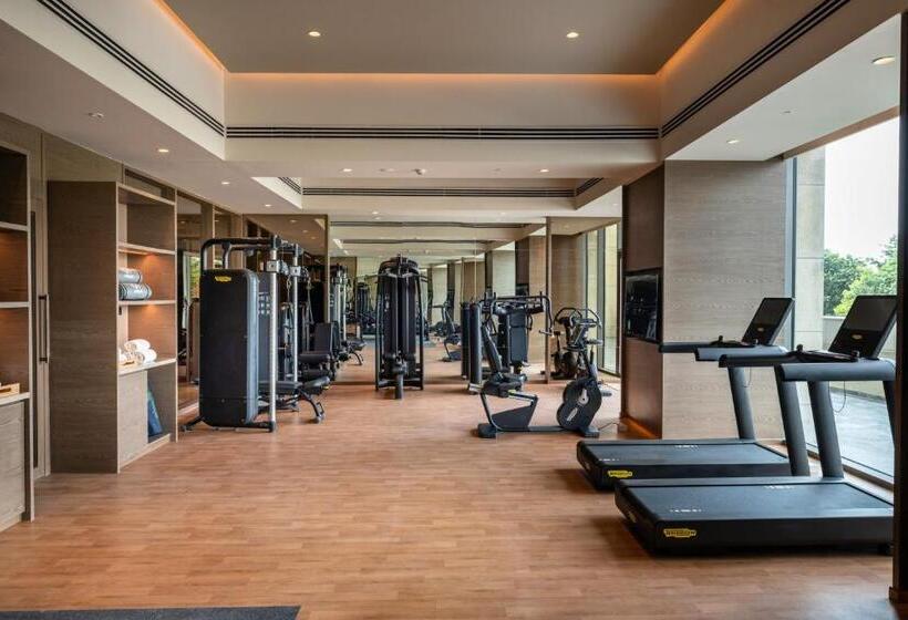 בית מלון כפרי Taj Lakefront Bhopal