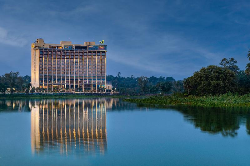 בית מלון כפרי Taj Lakefront Bhopal