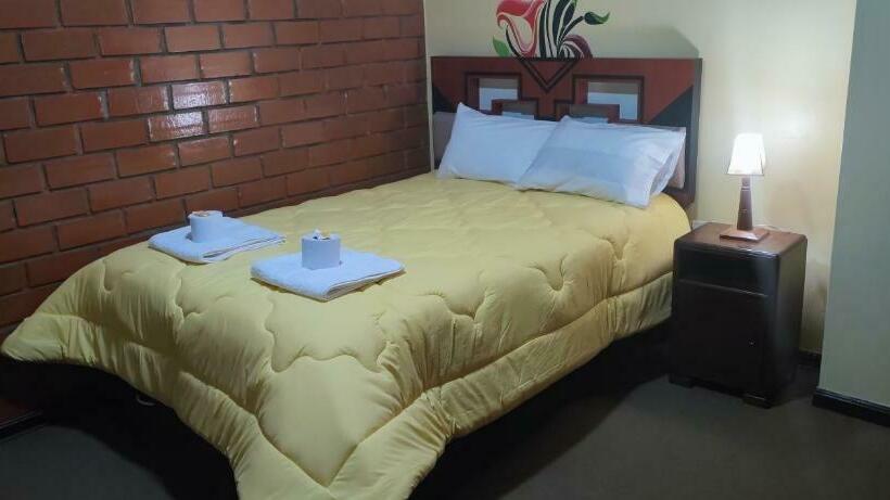 Mirador Backpackers B&b
