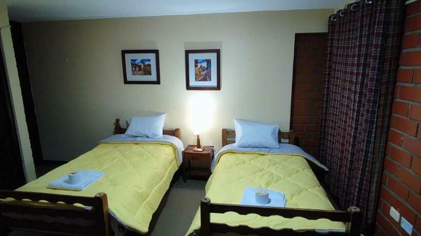 Mirador Backpackers B&b