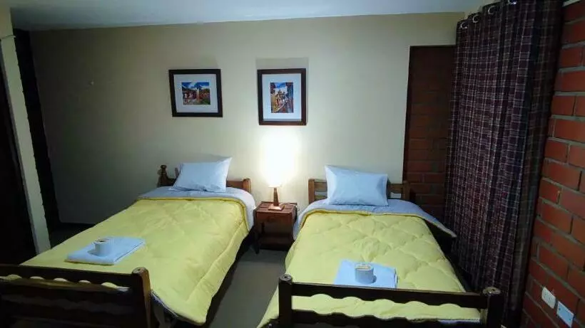Mirador Backpackers B&b