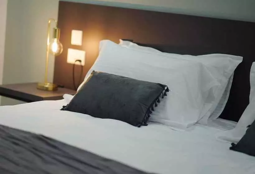 Majatalo Guest House Capital Inn