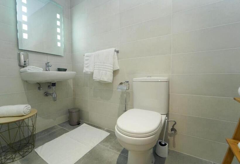 پانسیون Guest House Capital Inn