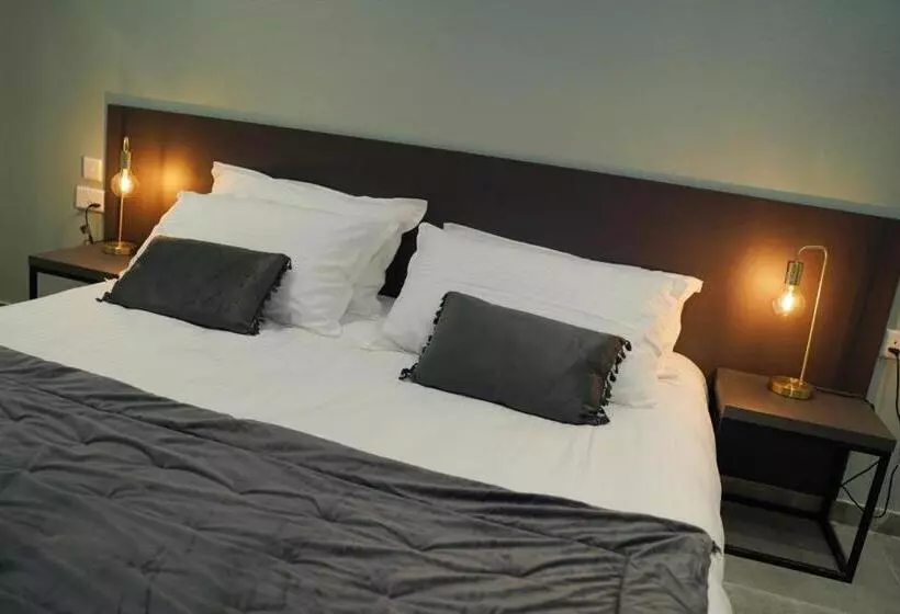 Majatalo Guest House Capital Inn