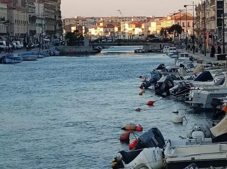 Majatalo La Maison Verte Sete