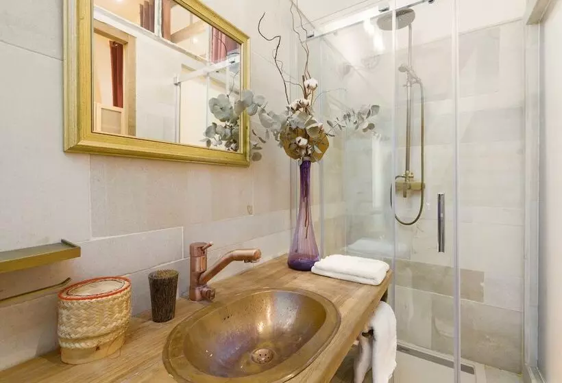 Majatalo La Maison Verte Sete