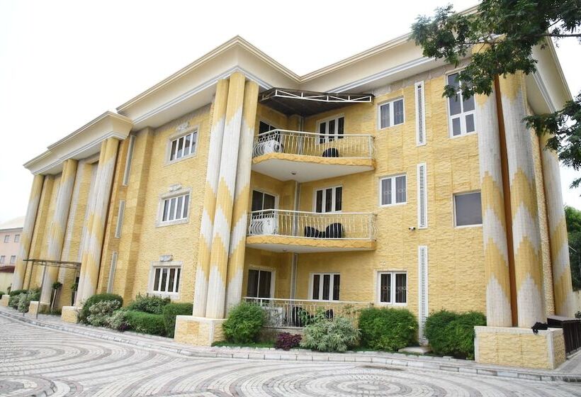 The Hallmark Hub Hotel And Apartments