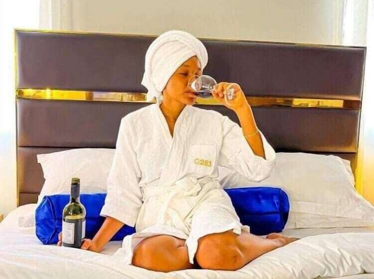 The Hallmark Hub Hotel And Apartments