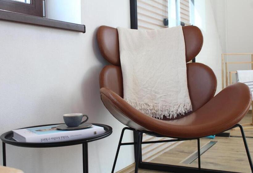 Bed and Breakfast Kafe V Obýváku