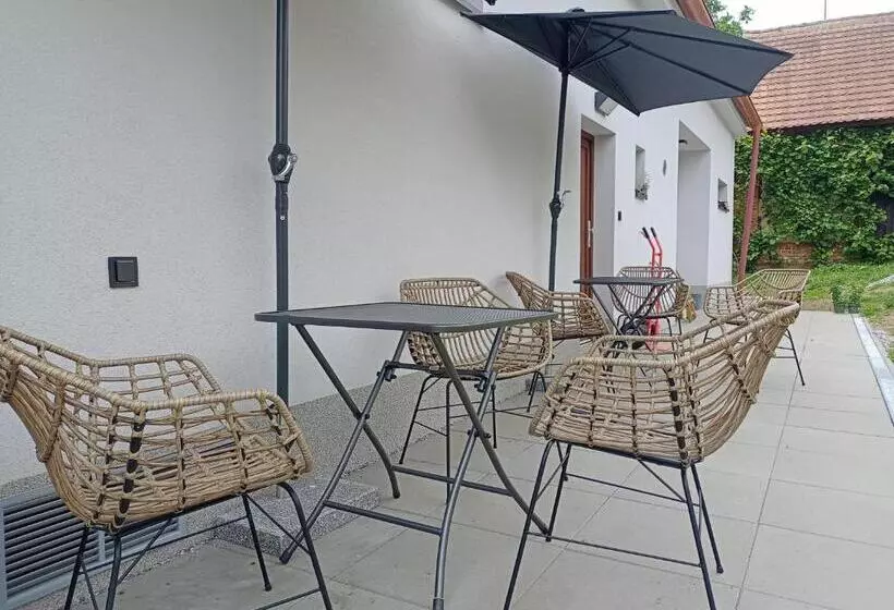 ベッドアンドブレックファースト Kafe V Obýváku